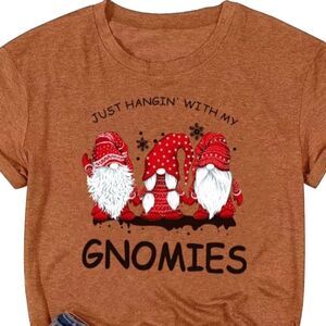 Ladies festive hoilday gnome tshirt sz large
